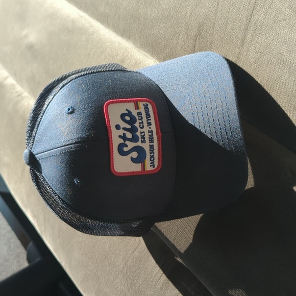 STIO hat - Picture 1 of 4